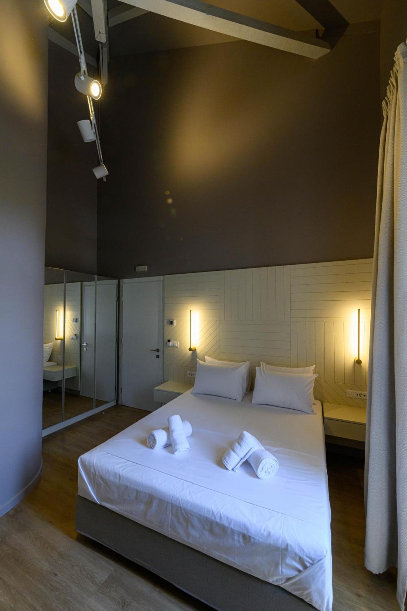 Blueblood - The Rooms Kalamata Esterno foto