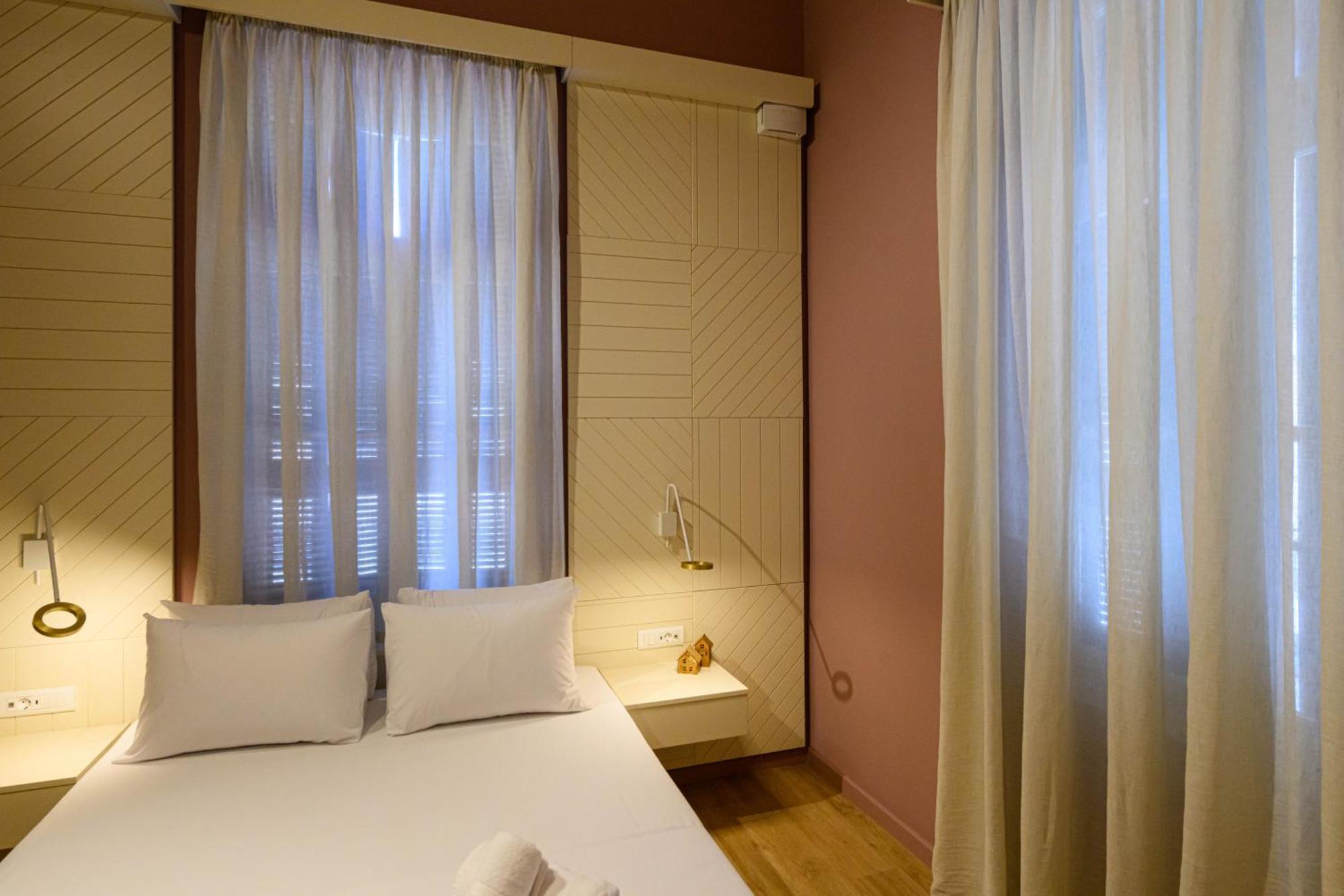 Blueblood - The Rooms Kalamata Esterno foto