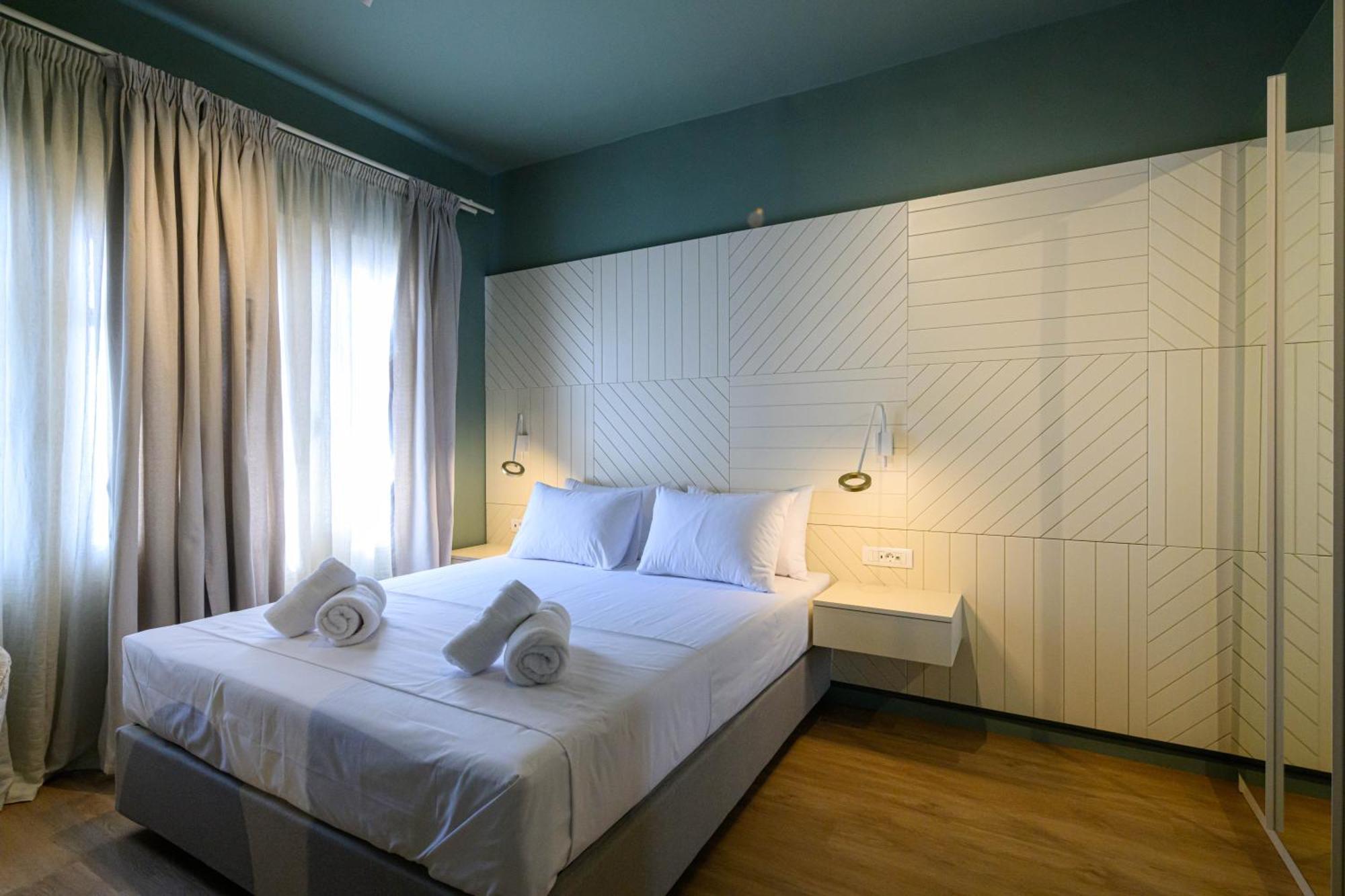 Blueblood - The Rooms Kalamata Esterno foto